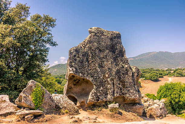 istock Animal shaped strange rock formations in Corsica - 1 590293976
