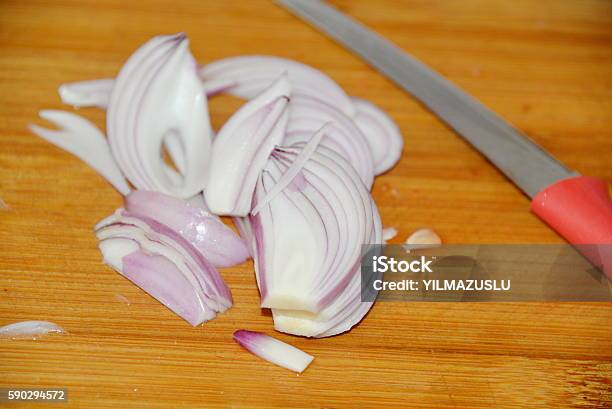 Chopped Onions On Rustic Top View-foton och fler bilder på Ekologisk - Ekologisk, Fotografi - Bild, Friskhet