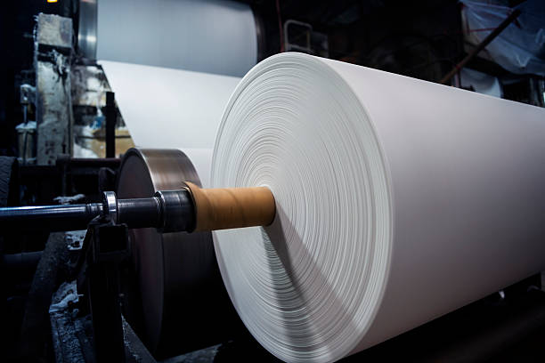 usine de pâte et de papier - paper paper mill mill factory photos et images de collection