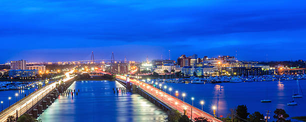 istock Skyline of Charleston 590585920