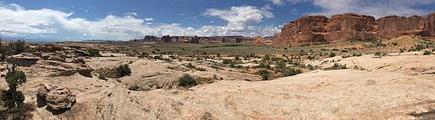 istock arches national park in the morning 590622154