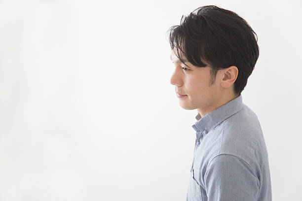 istock Japanese man looking away from camera 591404998