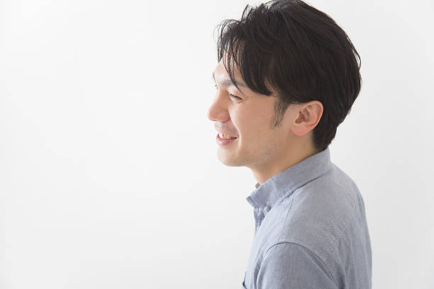 istock Japanese man looking away from camera 591405062
