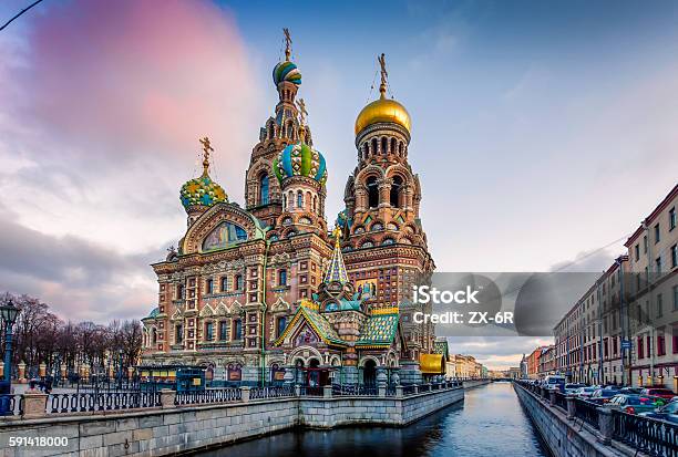 Die Kirche Des Retters Auf Verschütteten Blutes Stockfoto und mehr Bilder von Sankt Petersburg - Sankt Petersburg, Russland, UNESCO-Welterbestätte