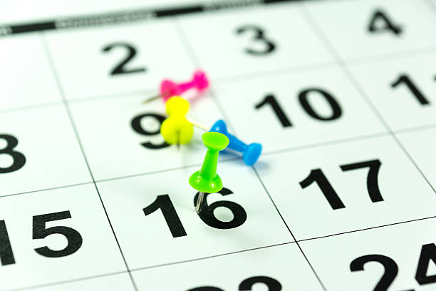 istock Pinnadeln and a calendar 591438200