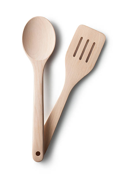 시계 손으로 나무 숟가락과 주걱 - cooking kitchen utensil wood isolated 뉴스 사진 이미지