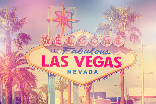 fabulous las vegas segnale  - welcome to fabulous las vegas sign immagine foto e immagini stock