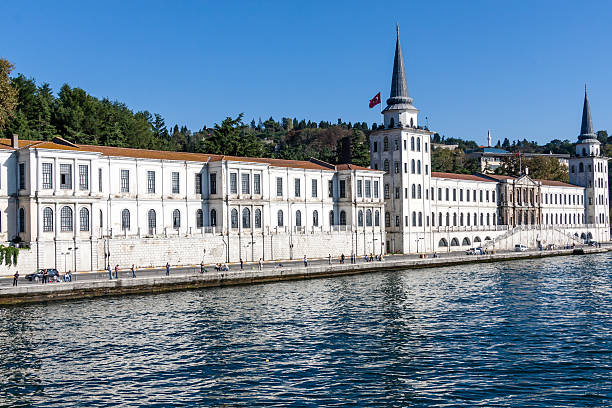 istock Kuleli Caddesi on Bophorus, Istambul 592009536