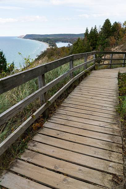 lago michigan, na península leelanau terra - leelanau peninsula - fotografias e filmes do acervo