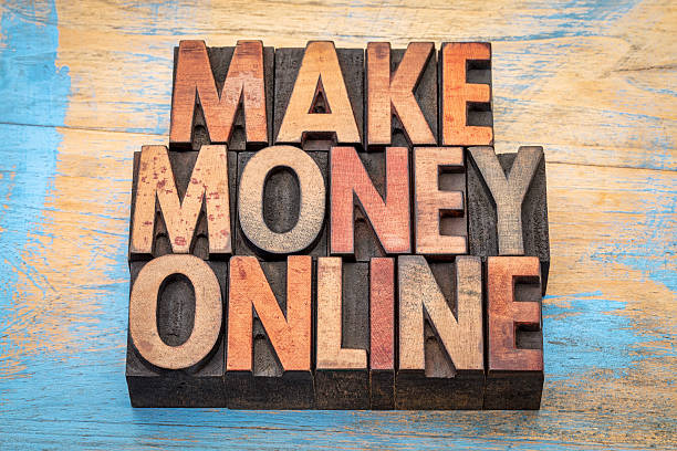 istock make money online in wood type 592027438