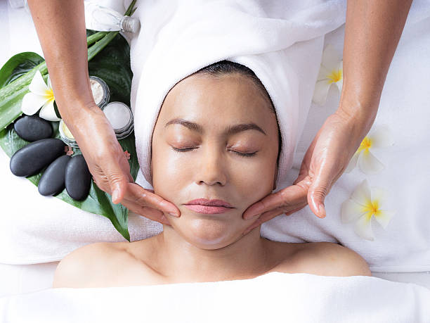 istock Spa Massage can in lifting the skin 592386466
