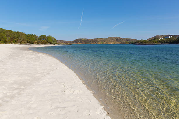 silver sands of morar beautiful beach scotland clear turquoise sea - mallaig imagens e fotografias de stock