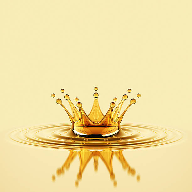 oil splash crown - real food imagens e fotografias de stock