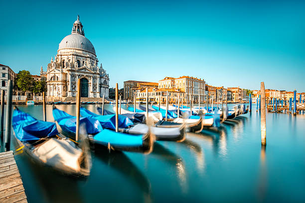 venedig stadtbild viw - large dome stock-fotos und bilder