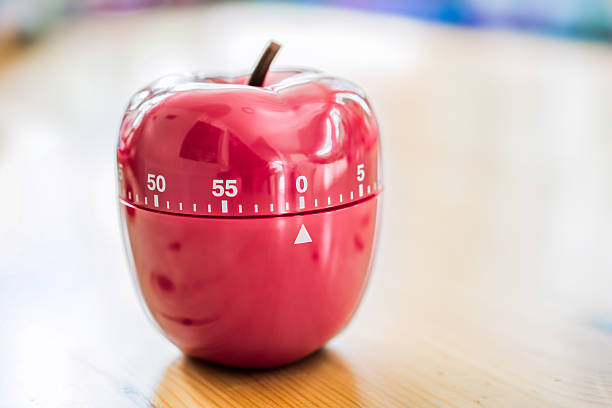 0 minuti / 1 ora - timer apple da cucina - number 5 accuracy time blue foto e immagini stock