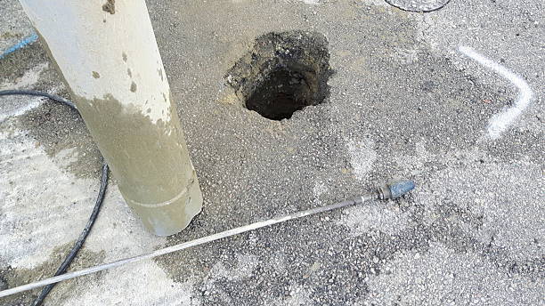 istock Pressurized Water and Vacuum Excavation 592685138