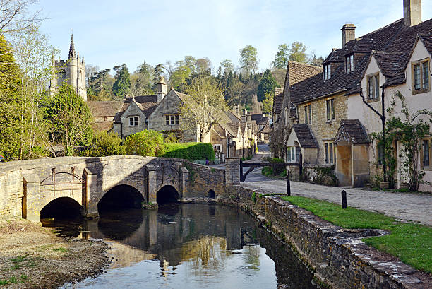 cotswold village - castle combe zdjęcia i obrazy z banku zdjęć