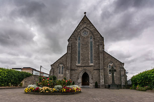 st. patrick's church celbridge irlandia ciemnoszary dramatyczna pogoda - celbridge zdjęcia i obrazy z banku zdjęć