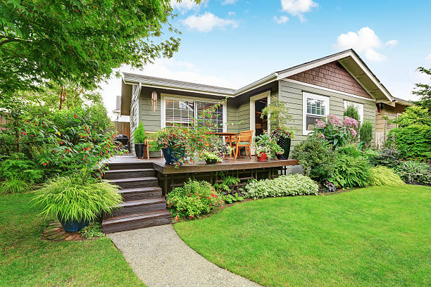 istock Backyard area with nicely trimmed garden 594471800