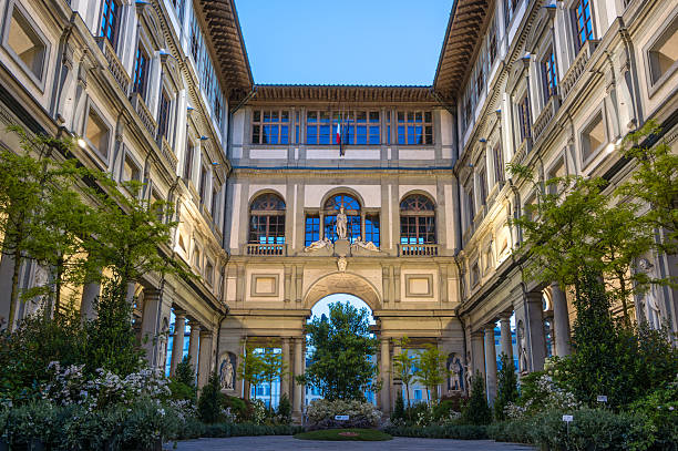 フィレンツェの美術館ウフィツィ美術館 - italy ancient architecture art ストックフォトと画像