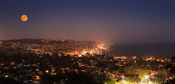 istock Full moon over the coastline of Laguna Beach 594912762