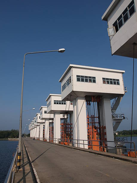 istock The water gate in southern Thailand 595099022