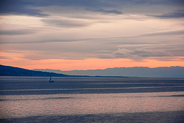 istock Sunset over the Geneva Lake 595109856