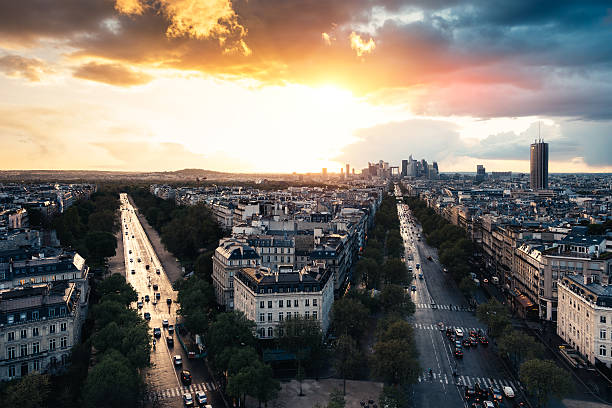 istock Sunset At La Defense In Paris 595117224