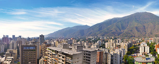 istock Panoramic view of Caracas, Venezuela 595137454
