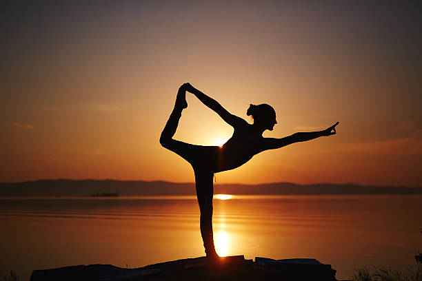 istock Yoga outdoors 595328056