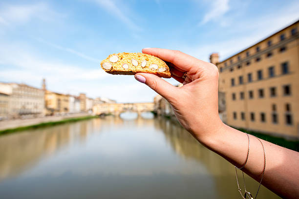 istock Traditional italian cookie in Florence 595334926
