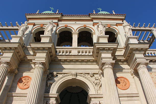 istock budapest - architecture in the old town 595335144