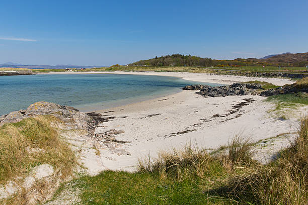 white sands beach portnaluchaig north of arisaig west scotland uk - mallaig imagens e fotografias de stock