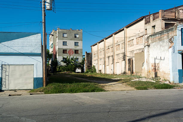 istock Streets of Cuba 595365958
