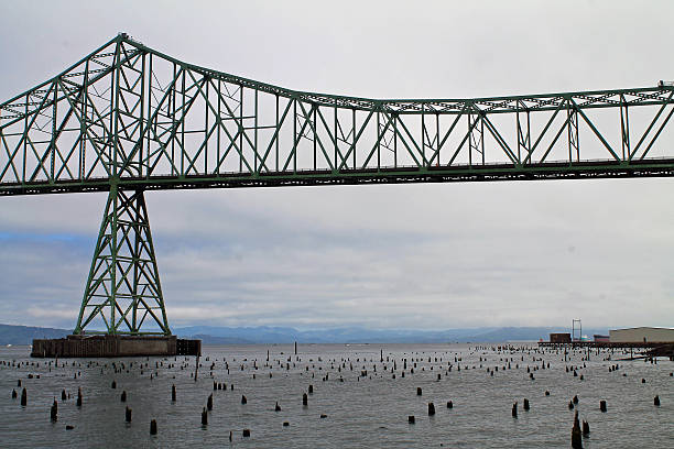 아스토리아-메글러 다리  - astoria washington bridge 뉴스 사진 이미지