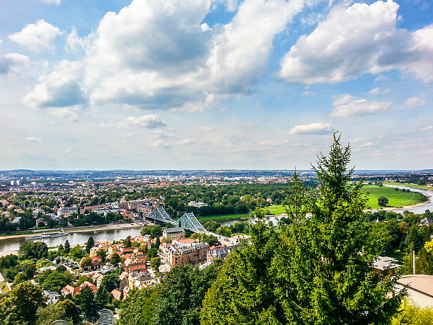 famoso valle del elba en dresde, alemania - elbe valley fotografías e imágenes de stock