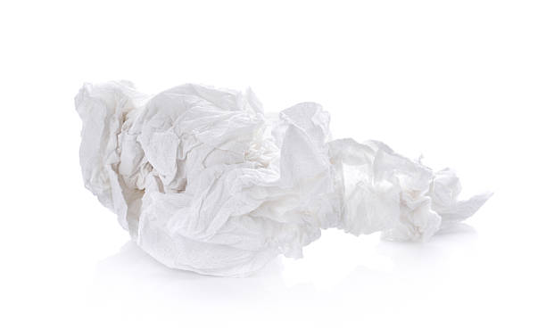 papier de soie froissé sur fond blanc - tissue crumpled toilet paper paper photos et images de collection