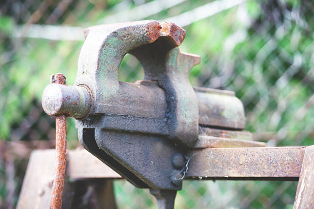 istock Ruge old metal vice 595755338