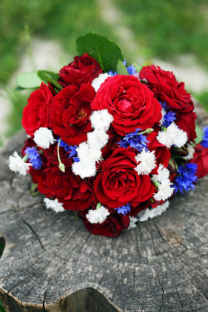 istock bouquet of red roses 595759572