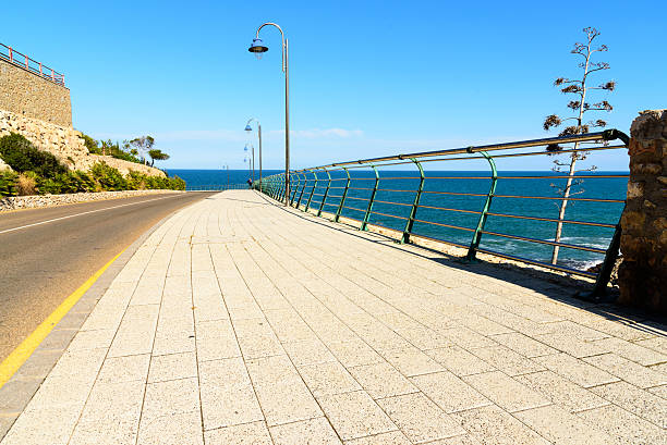 istock Amazing way to watch sea view 595764198