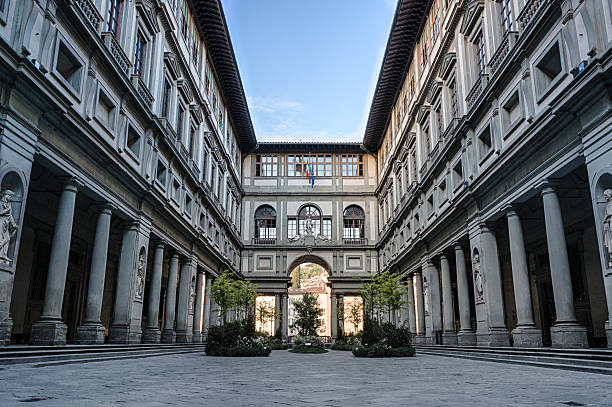 galeria uffizi em florença - italy ancient architecture art - fotografias e filmes do acervo