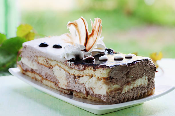istock Piece of cake with crest 595769208