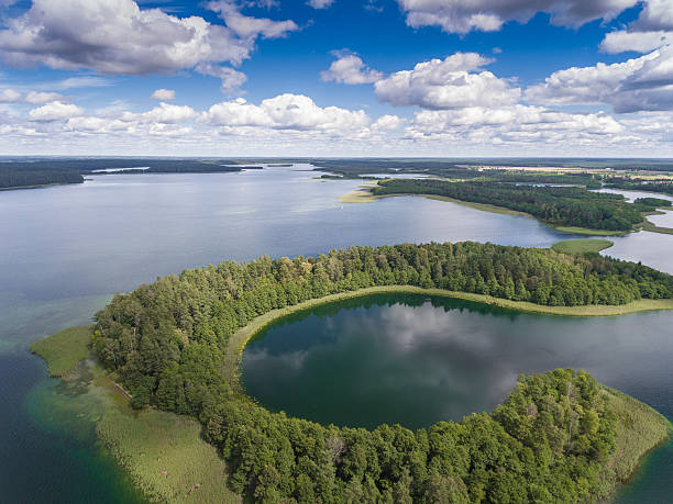 parque nacional lago wigry. suwalszczyzna, polonia. - masuren fotografías e imágenes de stock