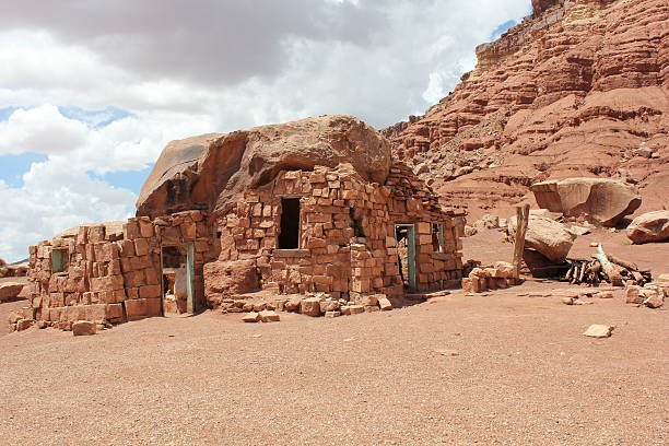 istock Arizona Cliff Dwellers Rock House 596053296