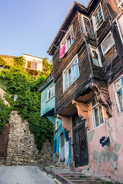 istock Very old houses in Istanbul streets 596056756