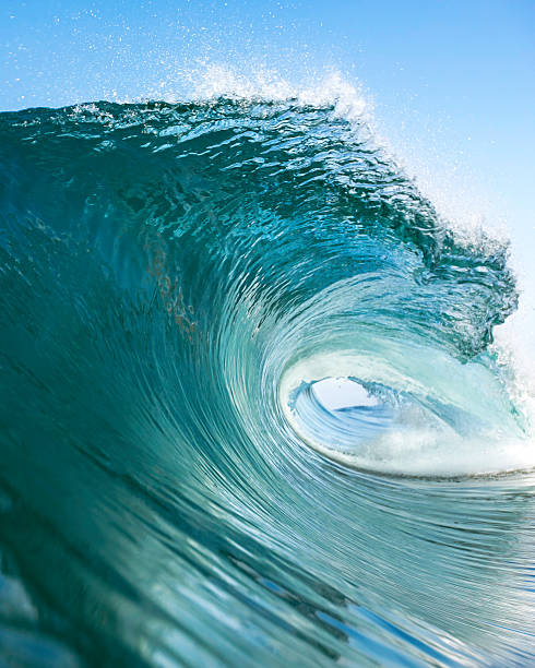 большой синий правый верт - wave beach surf sea стоковые фото и изображения