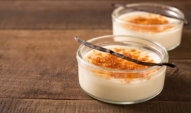 crème brûlée de vainilla - dessert creme brulee food gourmet fotografías e imágenes de stock
