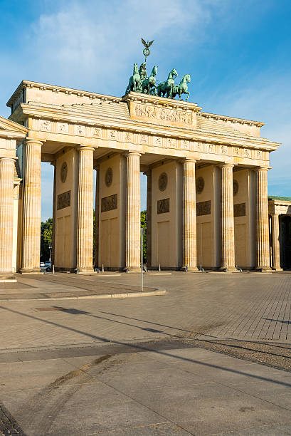 istock View of the Brandenburger Tor 596070310
