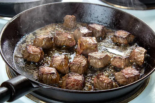 Photo of Frying beef bottom round roast cubes