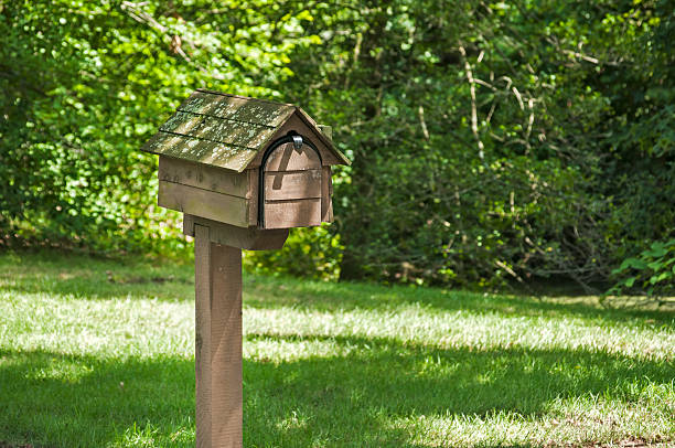 istock American outdoor mailbox 596338684